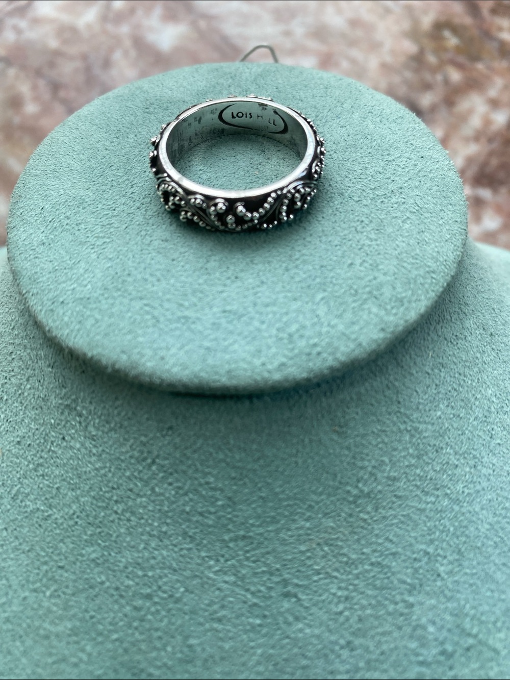 Lois Hill Detailed Filigree Silver-Tone Band Ring